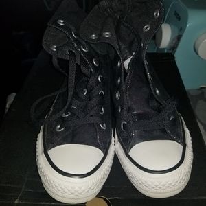 Women Converse Sz 6
